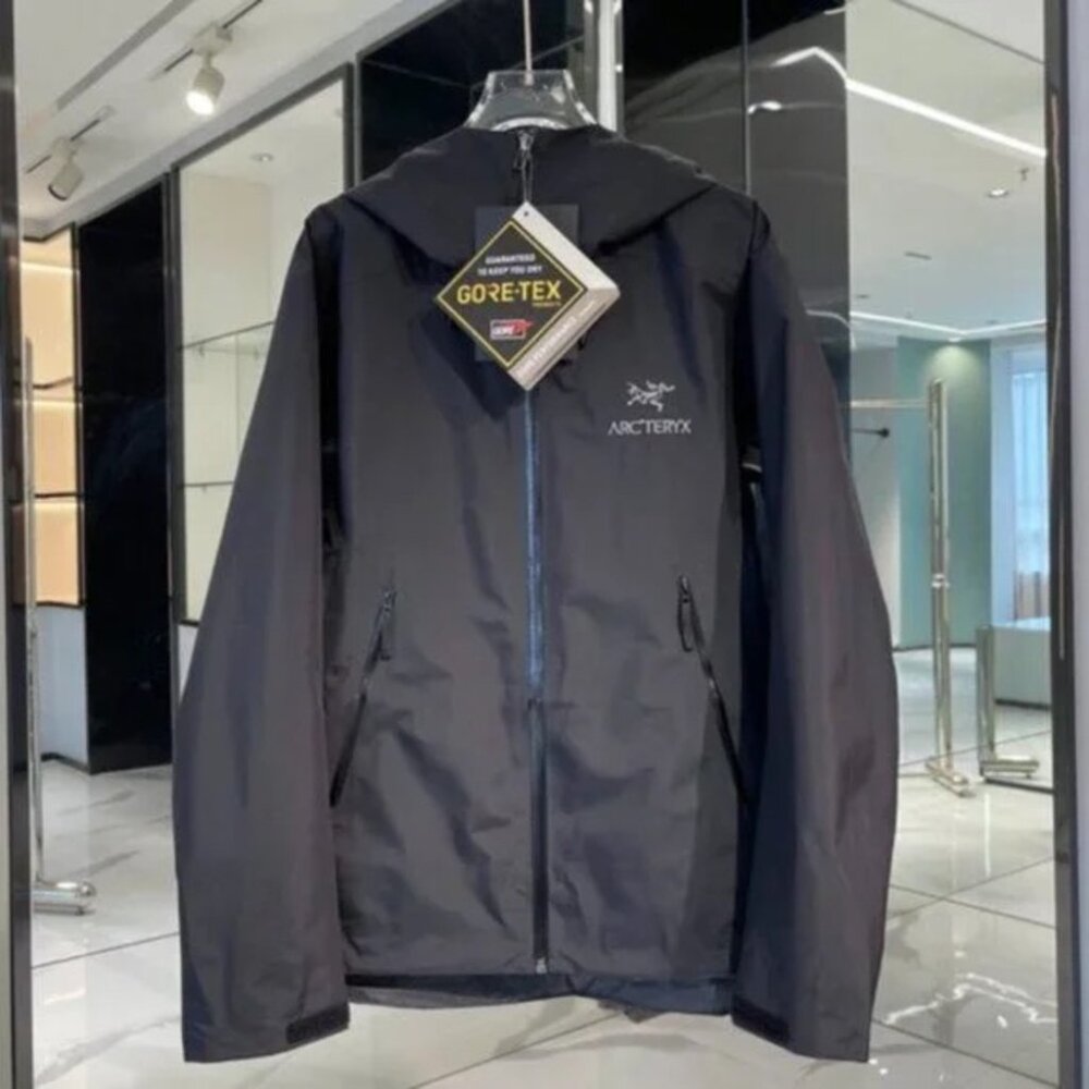 Arc’teryx Beta Series Beta LT Hooded Hardshell Jacket